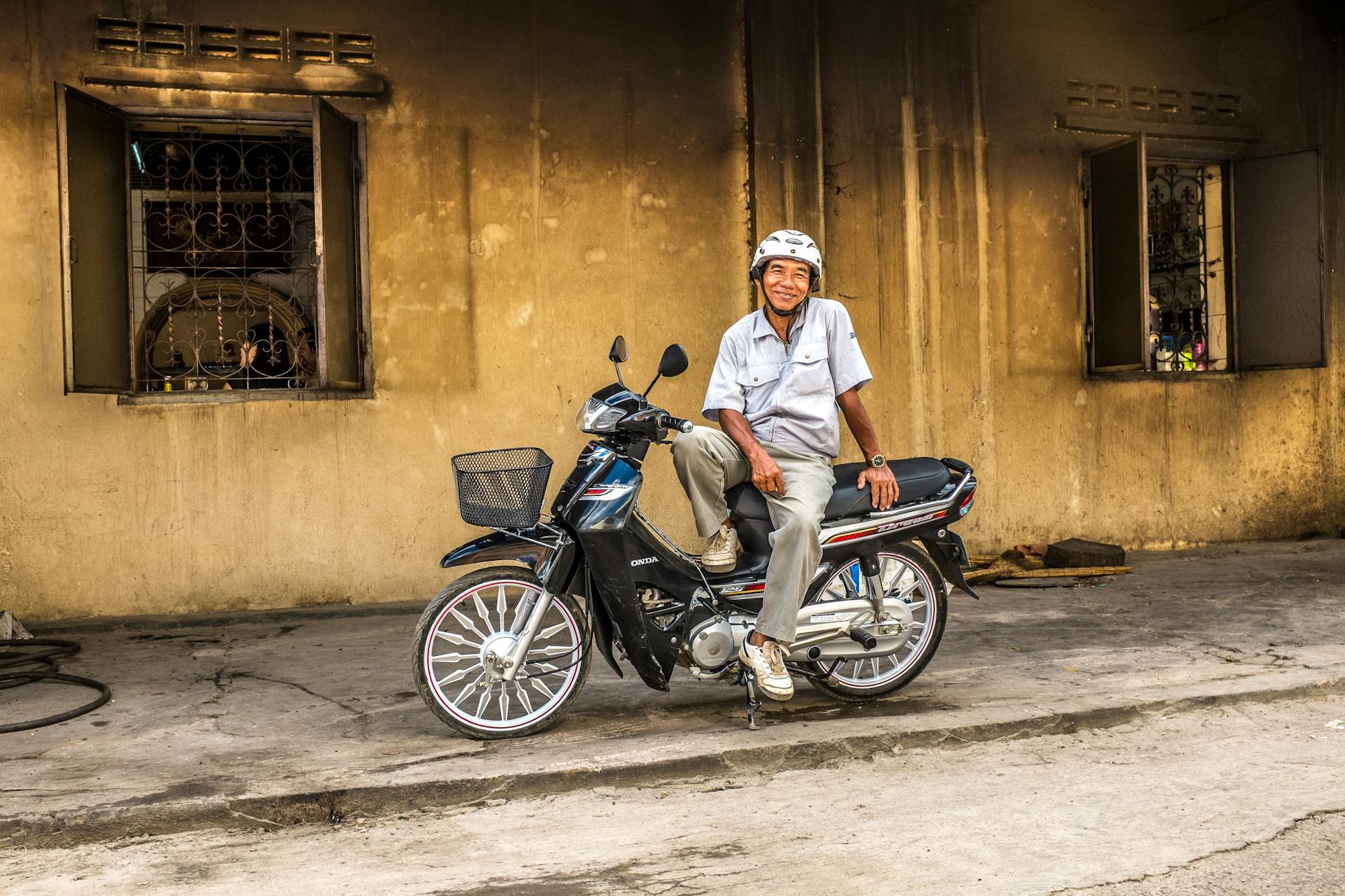 Experience Laos’s heritage with visa-prepared tours
